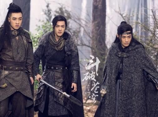 肖战在即将播出的电视剧《狼殿下》中有出色的演出,他在剧中饰演男二