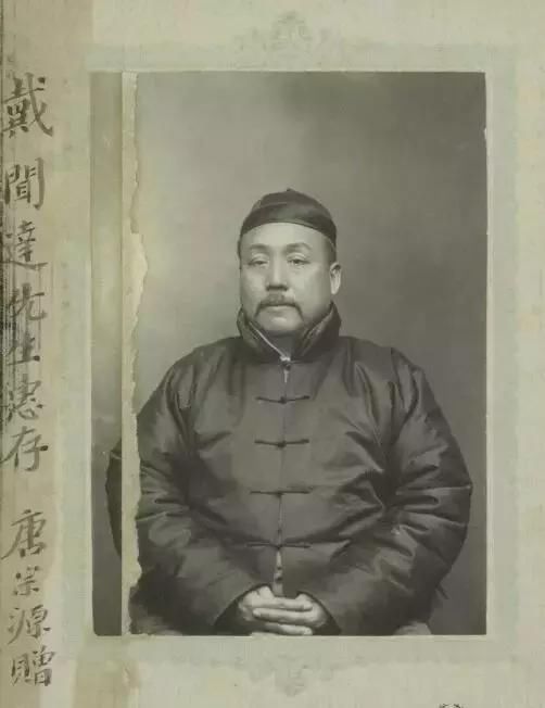珍贵老照片:1917年的北京,张勋复辟时的辫子军和讨逆军