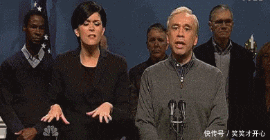 搞笑gif: 妹子, 下次穿衣服之前先检查检查, 这样出来