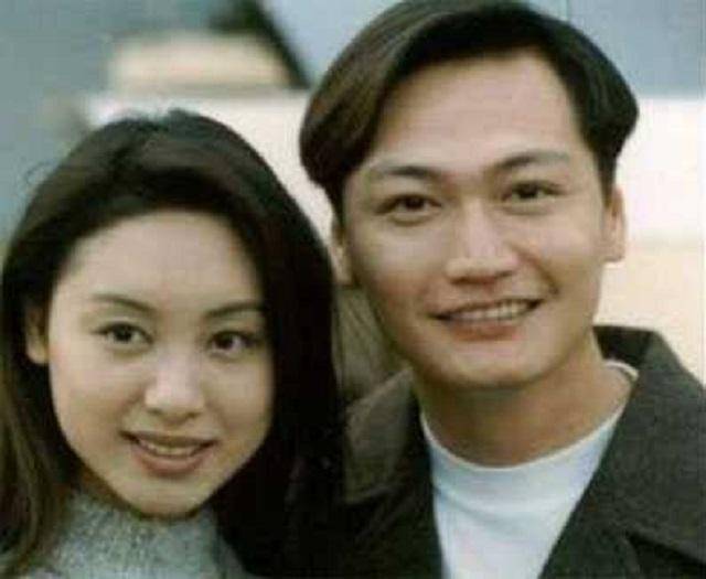 结婚:陶大宇和黄宝慧,两人1990年开始谈恋爱,恋爱10年后于2000年结为