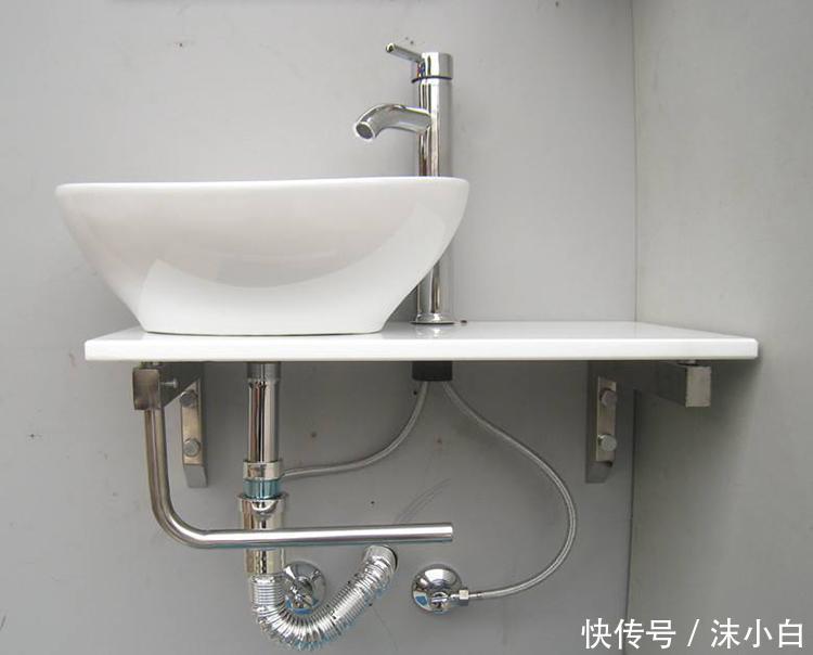 前段时间,师傅问我卫生间的洗手盆排水是墙排还是地排?嗯?