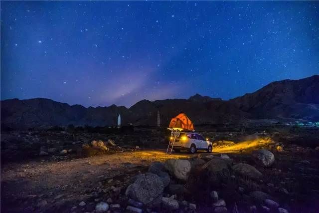 贺兰山下星空