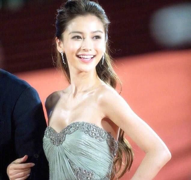 看了杨颖年轻时的照片,才懂得黄晓明为何会为她放弃李菲儿!