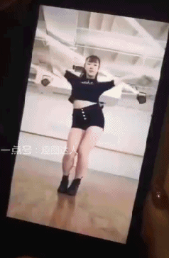 搞笑gif图:爱是一道光,绿到你发慌!