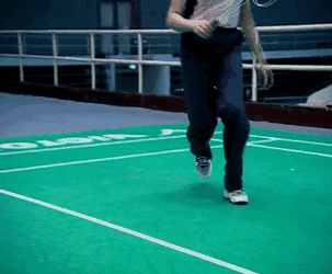 前场回撤 反手后场回撤