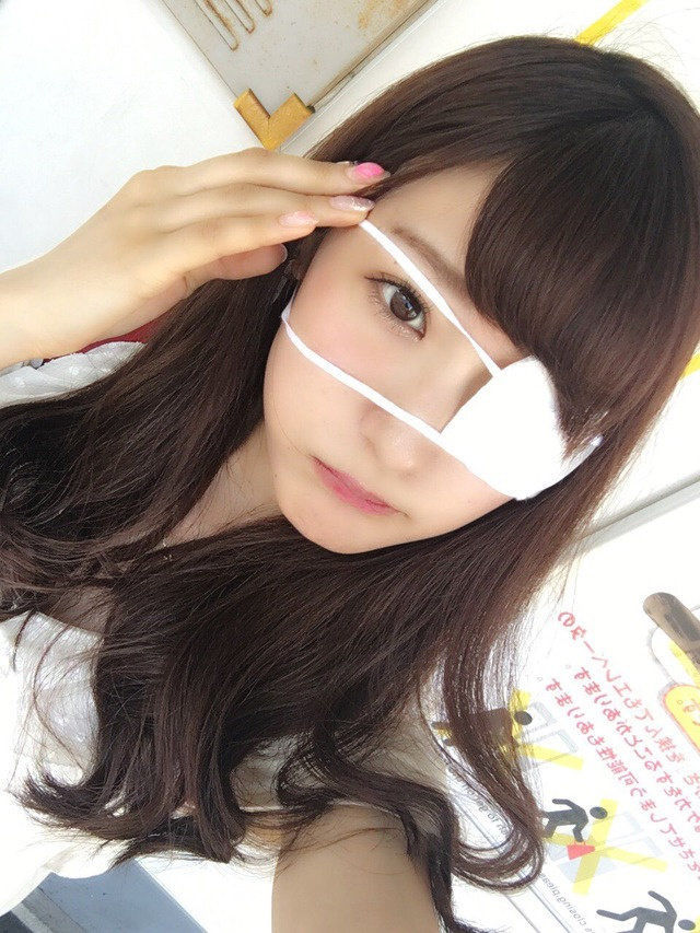 美女,这根香蕉你想怎么吃?爆笑内涵囧图