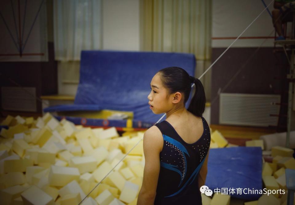 双冠小花刘婷婷回京训练-北京时间