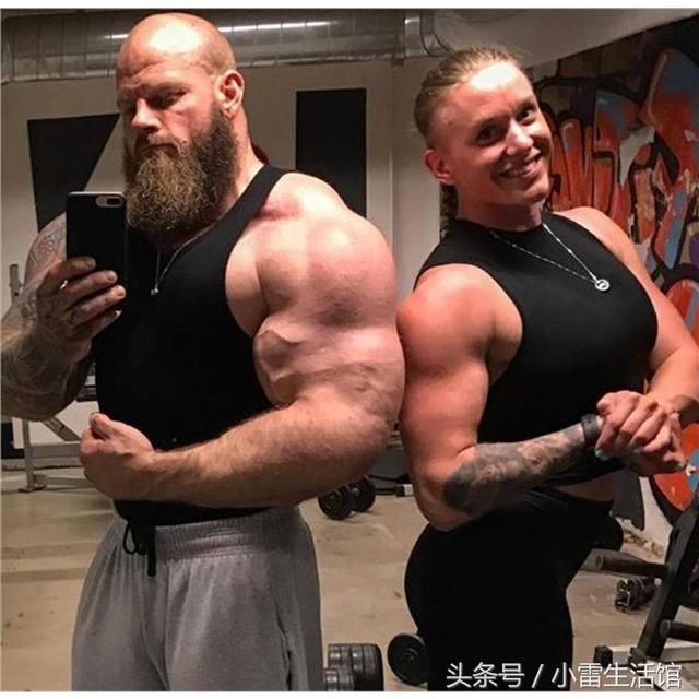 260斤肌肉猛男,手臂比普通人腰粗,养的媳妇也是健身爱好者!