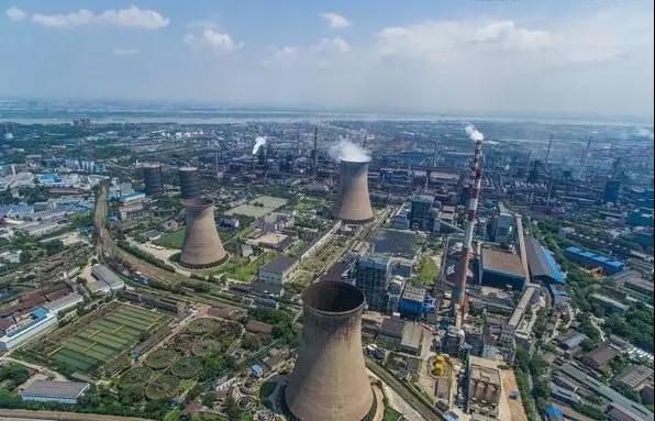 厂区面积约23平方公里,最早可追溯到1977年12月成立的上海宝山钢铁总