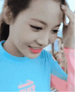 原来如此,妹子美美的照片就是这么拍出来的,实在奇葩啊