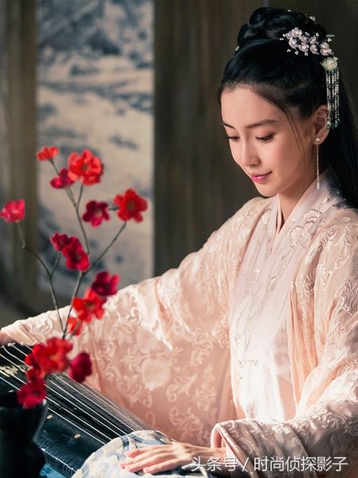 戴长款珍珠流苏钗的古装美人,邓莎素雅,杨颖秀丽,李心