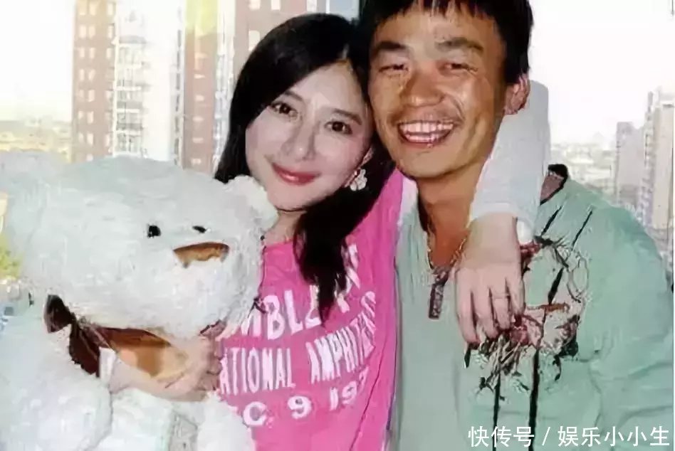 王宝强的新女友叫板马蓉: 你根本就不配宝强, 孕肚很明显, 看来好事