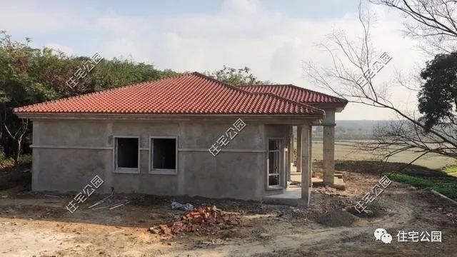农村自建实用一层工整瓦房,180平主体造好16.9万,门槛
