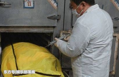 殡仪馆工作人员发现尸袋动了下,打开一看死去少女的胸部上下起伏