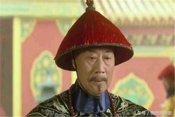清朝大臣在参见皇帝时,要甩两下袖子,有什么用意吗?