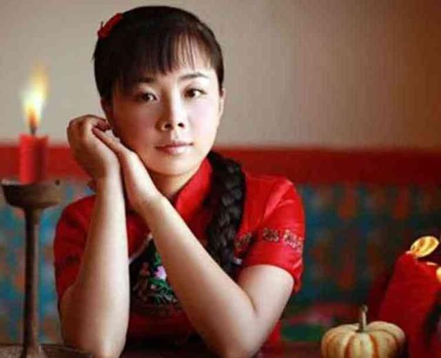 王二妮真实身份曝光,隐藏了整整11年,怪不得她能这么火