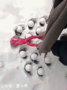 搞笑gif:老司机,你这样操作让车上坐的人情何以堪!