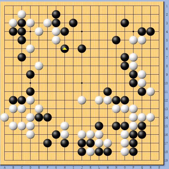 棋局进行到中盘阶段,黑棋围棋上边大空,判断下形势,黑棋要稍占上