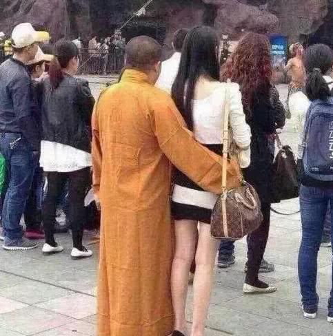 小咖君每日更新爆笑囧图,内涵段子,喜欢就别吝啬你的 订阅 哦