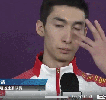 任子威耿直,武大靖睫毛,韩天宇耳钉……中国速滑选手