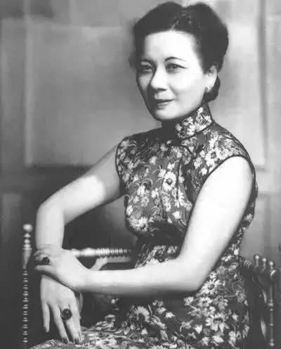 她是宋美龄,民国第一夫人,一位跨越三个世纪的传奇女性.