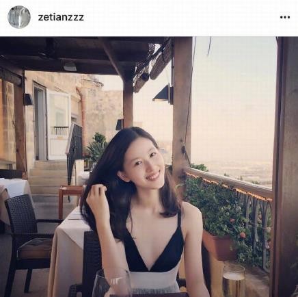 章泽天深v上装晒照 网友:果然是人生赢家