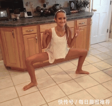 搞笑gif图片: 姑娘你到底有没有做什么特效