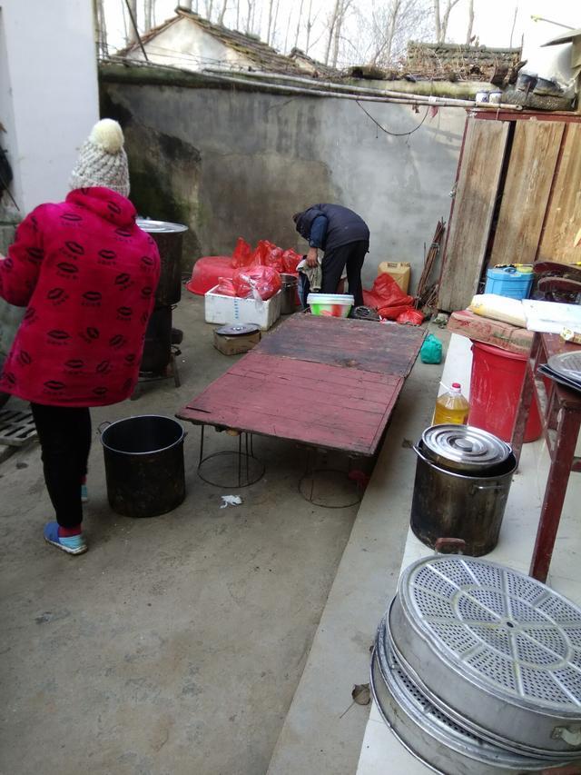 实拍农村"白事"宴席,包桌越来越流行