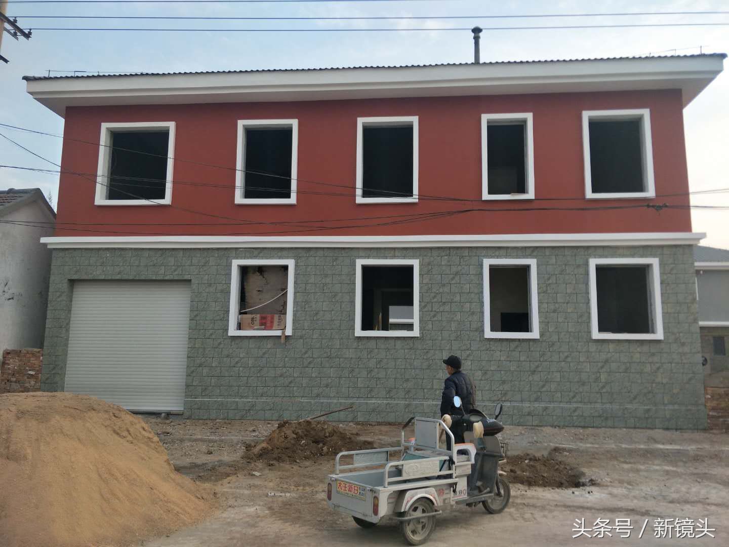 泡沫建房开始在农村流行,20天可建成一栋别墅