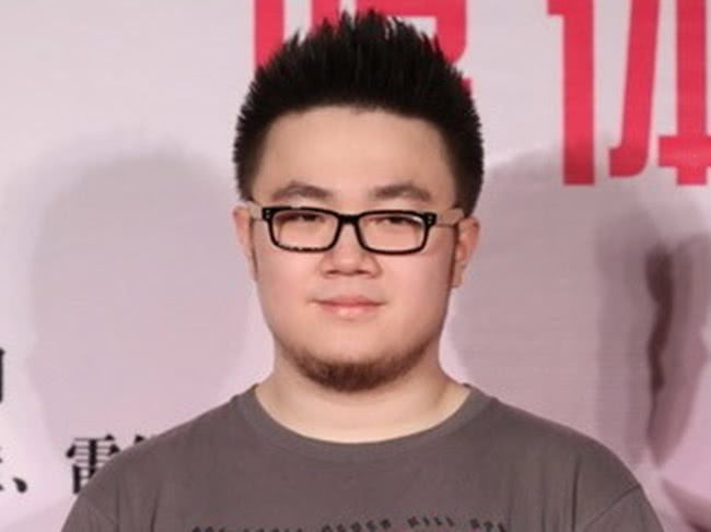 英达曝光抛弃宋丹丹,转身娶丑女梁欢的理由,让儿子巴图很无语