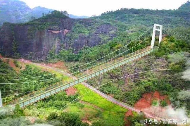 广西南宁:融安玻璃桥门票贵还是龙门水都的贵?看完少不了多少价