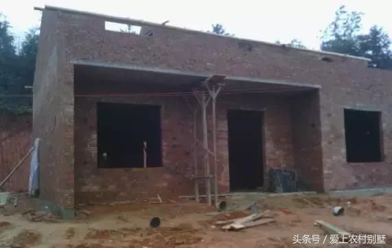 大叔花12万为老父亲盖平房,建成后遭邻居狂吐槽