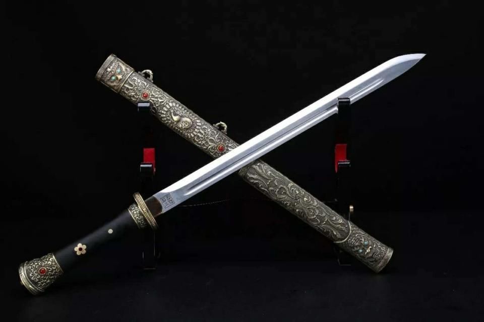 中国古代十大名刀,关二爷的武器只能排第七,那把菜刀才是亮点