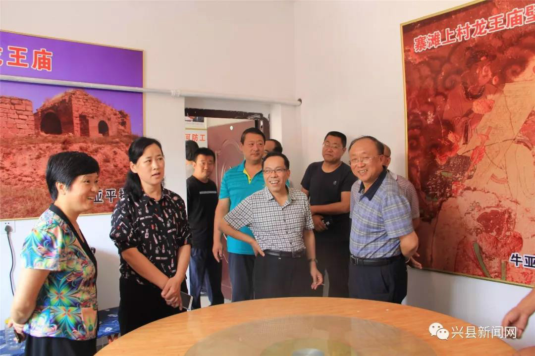 吕梁市政协教科委深入兴县调研