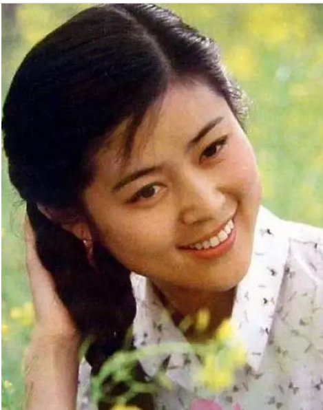 倪萍年轻时的罕见照片,太美了,多少男人心目中的女神