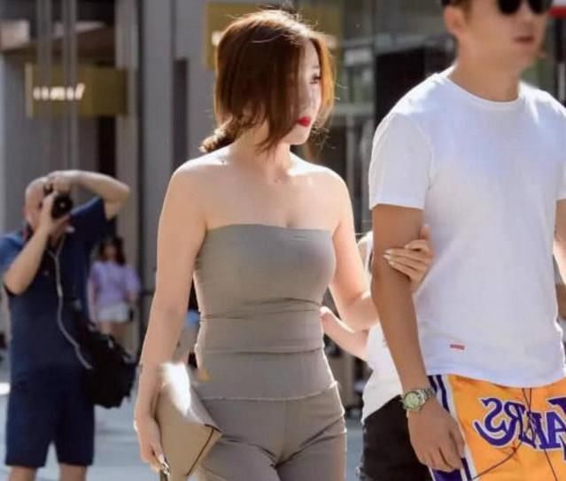 清凉一夏:街拍清纯美女性感,腿长倒数第二张有重点,成年人都懂