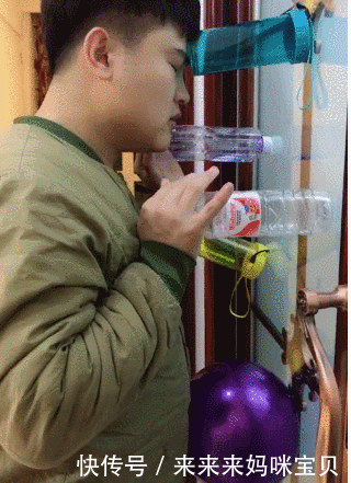 搞笑gif动图:这种情况我顶多坚持180秒,你们坚持多久呢?