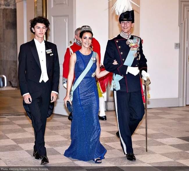 18岁丹麦王子为dior走秀!殿下,您颜值太能打
