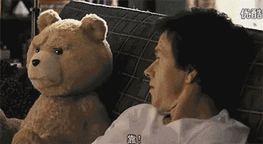 搞笑gif: 姑娘这么不好意思, 肯定是看到心上人了!