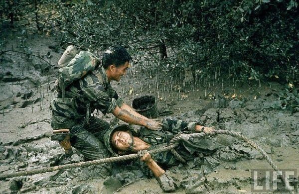 美国记者曝光1962年拍摄的越战照片 和平真的挺好