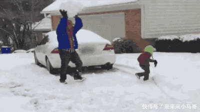 旁边那位,看热闹不带这么近的啊