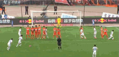 gif-尹比加兰世界波起脚破网 延边扳平比分