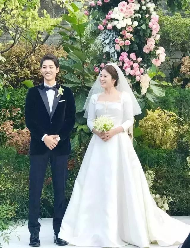 宋仲基和宋慧乔的世纪婚礼,究竟花了多少钱?