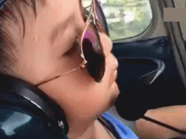 熊孩子别睡了,叔叔要跳下去留个全尸!