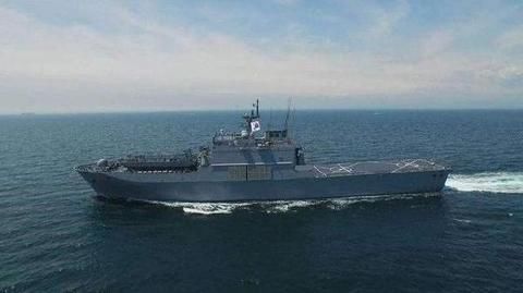 如今韩国正在建造第二代登陆舰:lst-Ⅱ项目,称为:"天王峰"级,一共