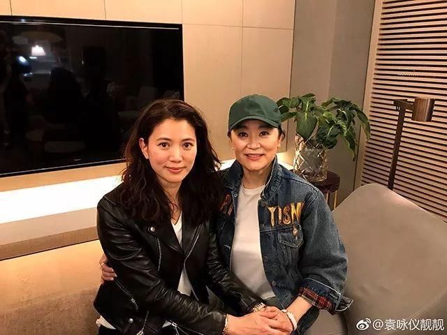 47岁袁咏仪没皱纹,为啥比64岁林青霞还老?