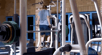 男性也要求自己长成d,e,f杯 所以 大家纷纷奔向健身房举铁 但 任何