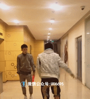 【猜你喜欢】↓ .搞笑gif动图:jio不是你亲生的吗?