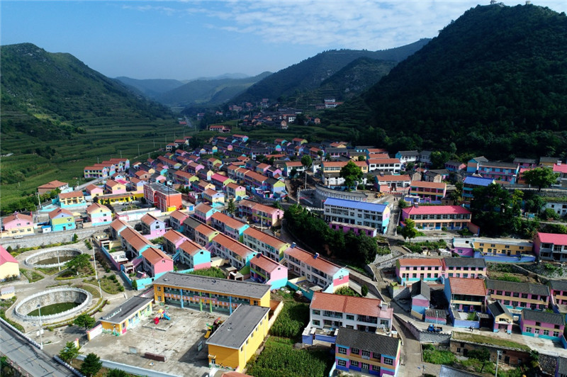 这是9月6日航拍的山西省壶关县石坡乡南平头坞村.