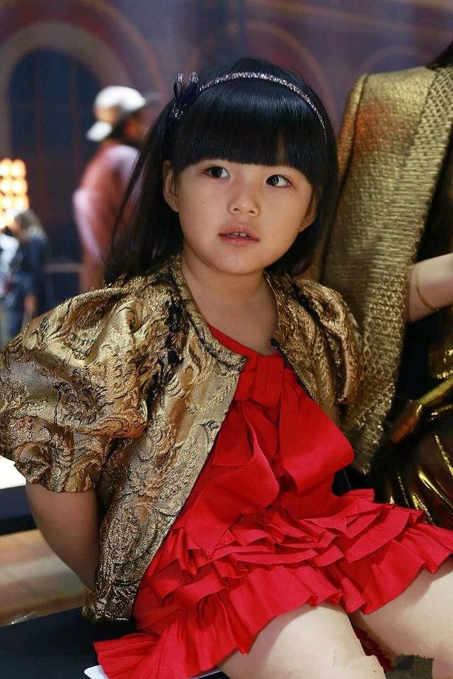 李湘女儿王诗龄生活照曝光,如今八岁的她与之前反差极